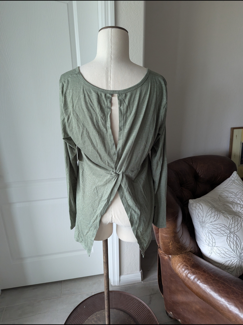 Balance Collection Olive Green Scoop Neck Long-Sleeve Top - Picture 3 of 7
